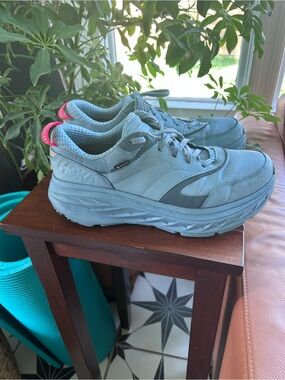 HOKA Light Blue leather bondi gtx unisex